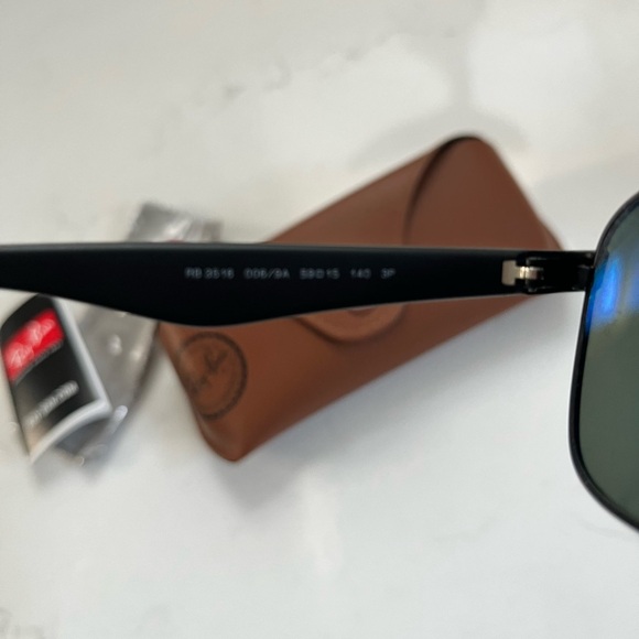 Ray Ban polarized EUC - Picture 4 of 6